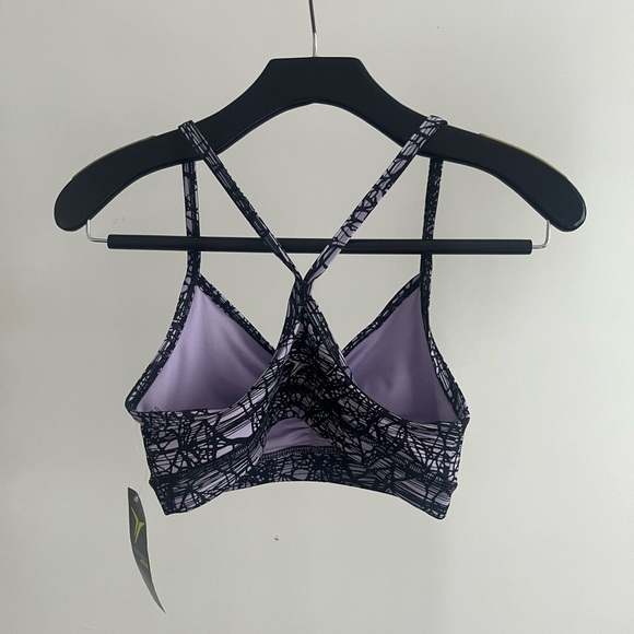 Old Navy Active Sports Bra - Picture 4 of 6